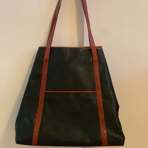 Bottega Veneta  Black Oversize Leather Tote with Snap Closure